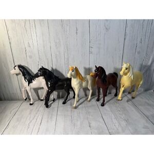 Mattel DreamWorks Spirit Untamed Horse Figures Set of 5 Multi Color 2020